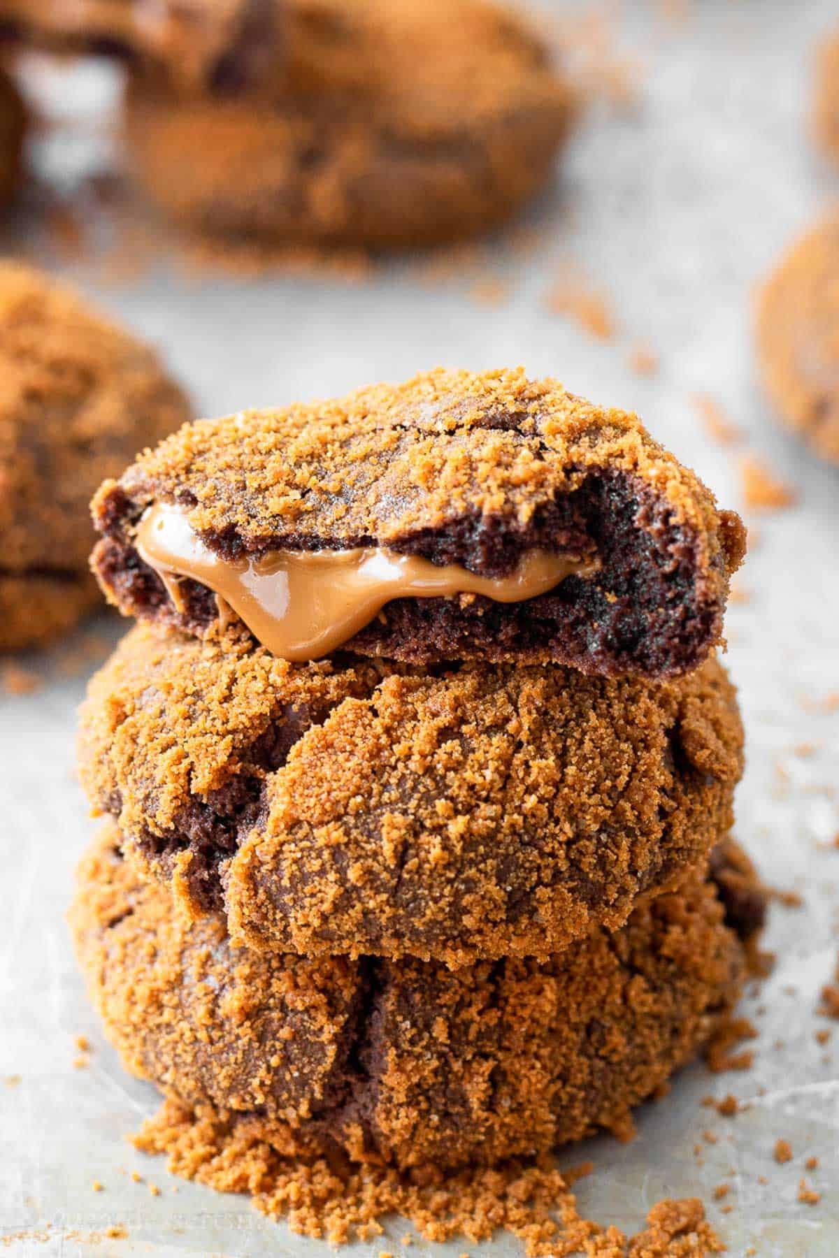 Cookies Chocolatés Craquelés Fourrés au Biscoff