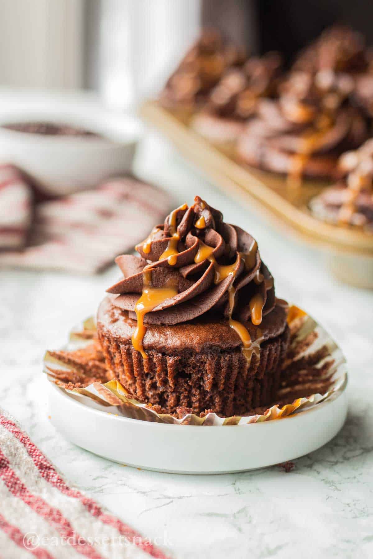 Cupcakes fourrés au chocolat et au caramel
