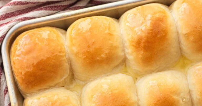 Petits pains au levain à l'ancienne