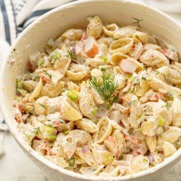 Salade de pâtes crémeuse aux crabes